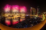عروض الألعاب النارية تزيّن سماء المدينة كل ليلة خلال مهرجان دبي للتسوّق